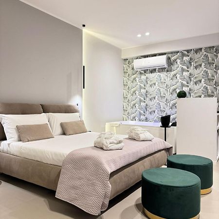 Luxury Apartment - Suite Cavour Бари Экстерьер фото