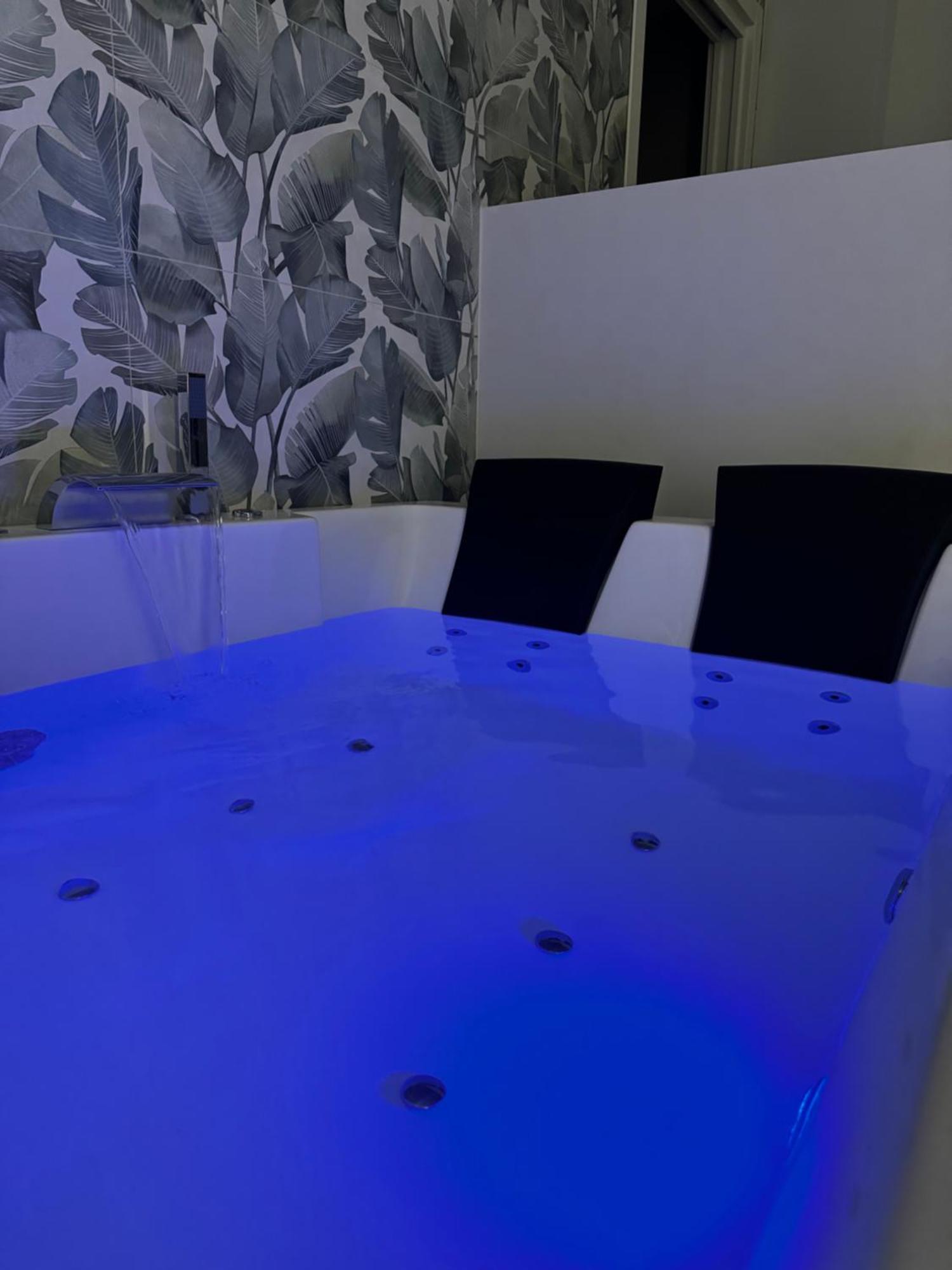 Luxury Apartment - Suite Cavour Бари Экстерьер фото
